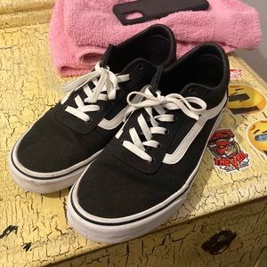 Vans Shoes Barely Worn Black/White